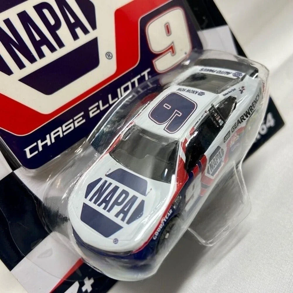 Nascar Authentics‎ Chase Elliott #9 NAPA 1:64 Chevrolet Camaro 2023 Wave 01 NIP